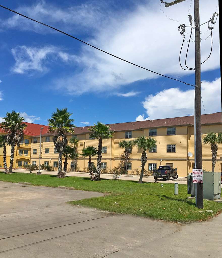 Americas Best Value Inn&Suites-Winnie Exterior foto